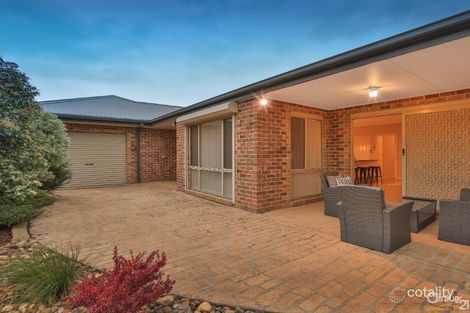 9 Banjo Paterson Dr, Pakenham, VIC 3810