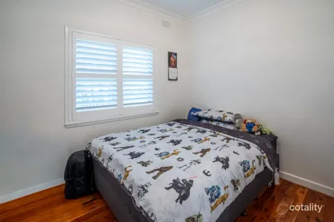 Property photo of 3 Parry Drive Temora NSW 2666