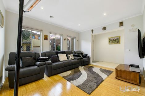Property photo of 13 Celendine Place Hillside VIC 3037