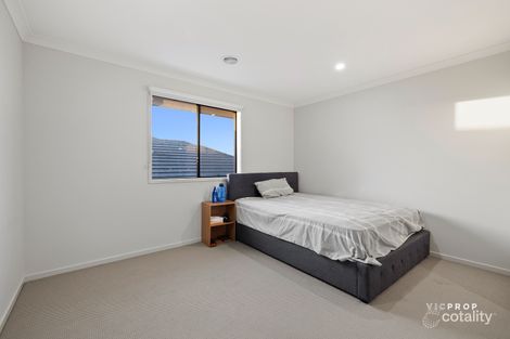 Property photo of 77 Stoneleigh Circuit Williams Landing VIC 3027