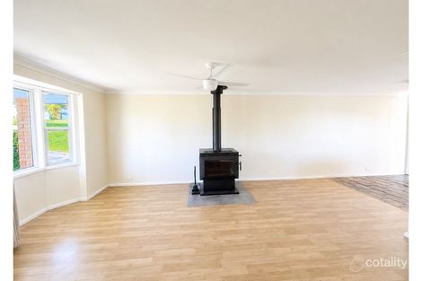 Property photo of 25 Buffier Crescent Rutherford NSW 2320