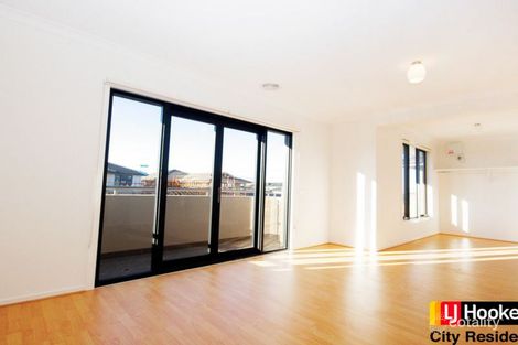 Property photo of 21 Ambient Way Point Cook VIC 3030