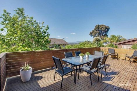 Property photo of 2 Craig Hill Drive Wheelers Hill VIC 3150