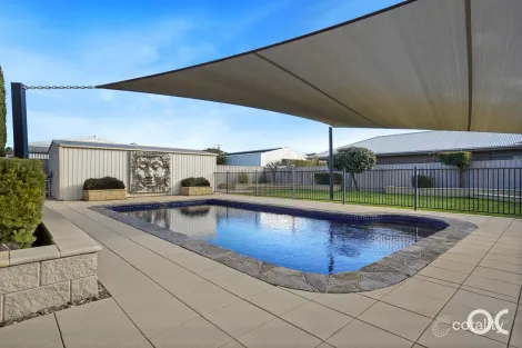 Property photo of 5 Lucerne Grove Findon SA 5023