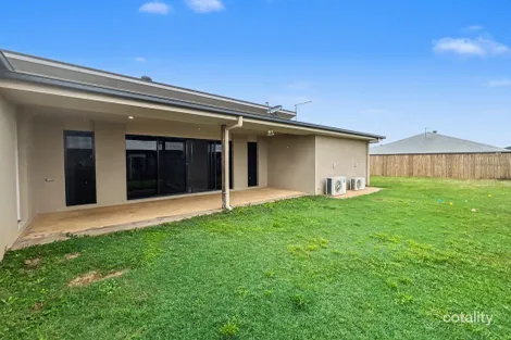 Property photo of 8 Bombo Court Blacks Beach QLD 4740