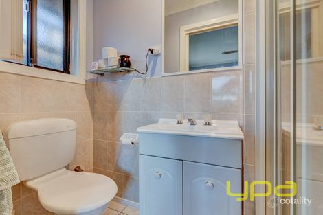 5 Moodie St, Melton South, VIC 3338