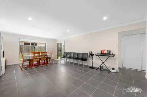 Property photo of 72 Sanctuary Drive Cranley QLD 4350