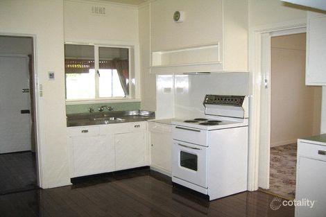 Property photo of 32 Talbot Road Strathmore VIC 3041