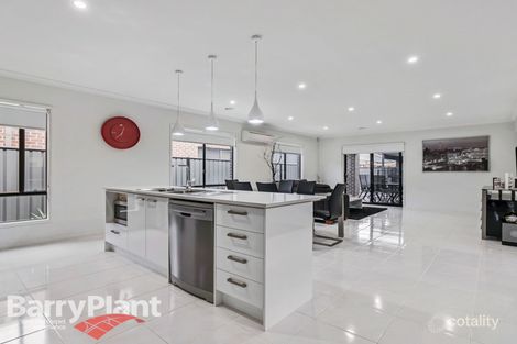 Property photo of 21 Fleur Way Truganina VIC 3029