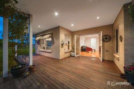 Property photo of 29 Bunjil Drive Drouin VIC 3818