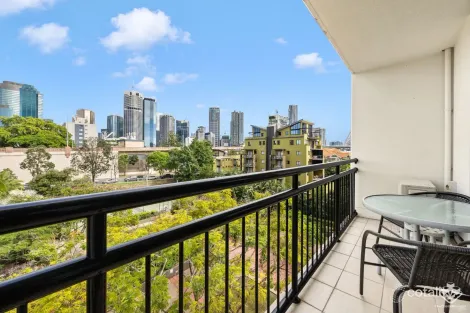 Property photo of 15 Goodwin Street Kangaroo Point QLD 4169