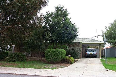 8 Nyandi Ct, Thornlie, WA 6108