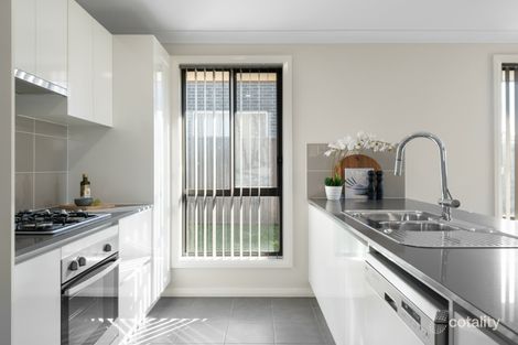 Property photo of 17 Hinton Loop Oran Park NSW 2570
