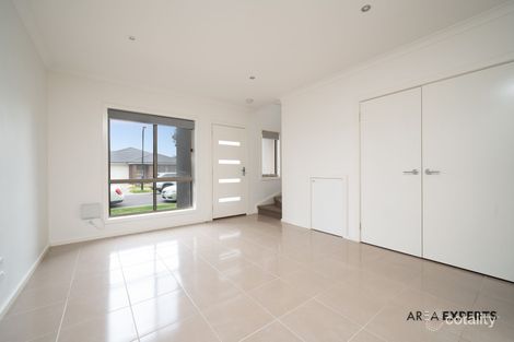 Property photo of 2/9 Melville Road Craigieburn VIC 3064