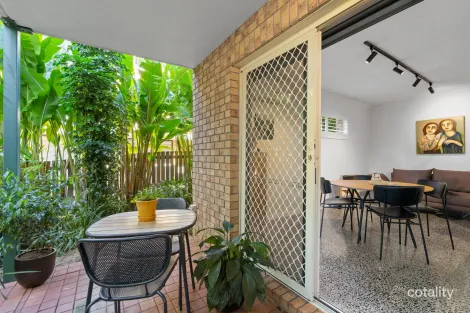 Property photo of 1/18 Alma Road Clayfield QLD 4011