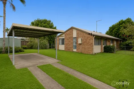 19 MARCHANT ST, MANOORA, QLD 4870