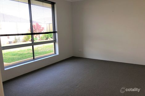 Property photo of 8 Finke Bend Yanchep WA 6035