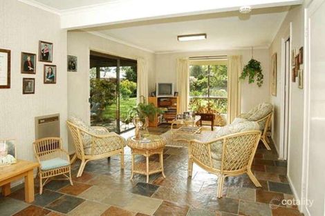 Property photo of 6 Melton Grove Croydon VIC 3136