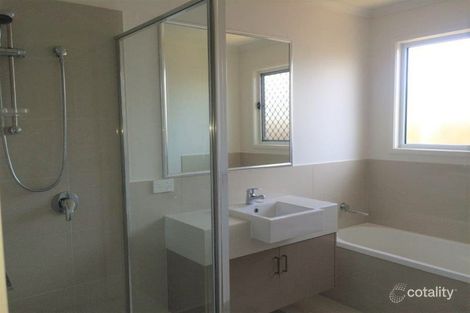Property photo of 32 Ruby Crescent Meridan Plains QLD 4551