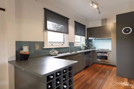 Property photo of 10 Landles Street McKinnon VIC 3204
