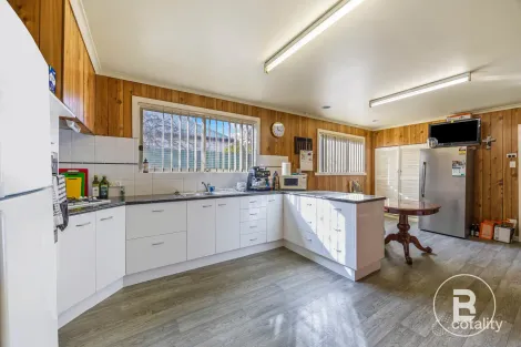 Property photo of 40 Grano Street Ararat VIC 3377