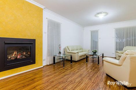 Property photo of 3 Sugarloaf Avenue Lynbrook VIC 3975