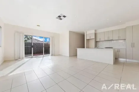 Property photo of 4/37 Sylvan Grove Pascoe Vale VIC 3044