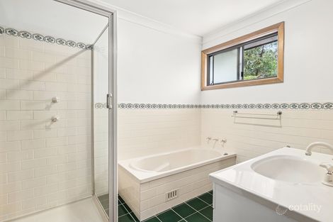 Property photo of 24 Hill Range Crescent Lithgow NSW 2790