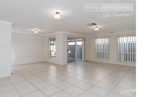 Property photo of 1/7 Tikki Place Glenfield Park NSW 2650