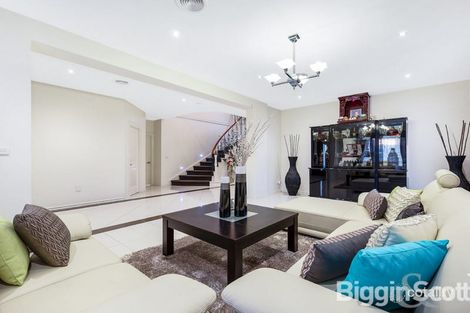 Property photo of 11 Lake View Boulevard Keysborough VIC 3173
