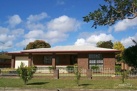 10 Churchill Ave, Ooralea, QLD 4740