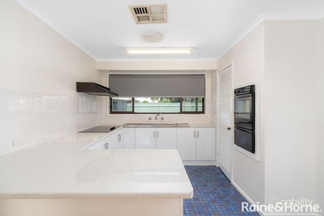 Property photo of 4 Nandina Avenue Lake Albert NSW 2650
