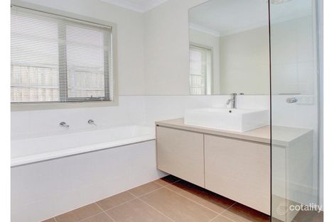 Property photo of 11 Crestwood Drive Rosebud VIC 3939