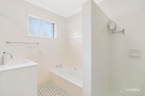 Property photo of 28 Tahiti Avenue Palm Beach QLD 4221