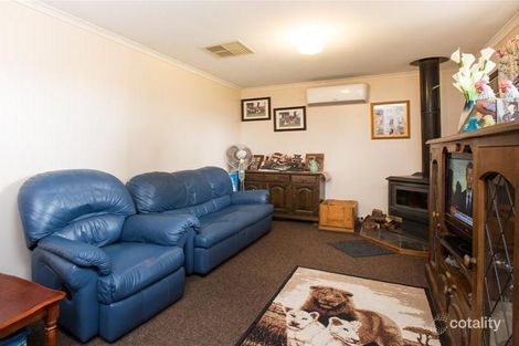 Property photo of 12 Quandong Avenue Merbein VIC 3505
