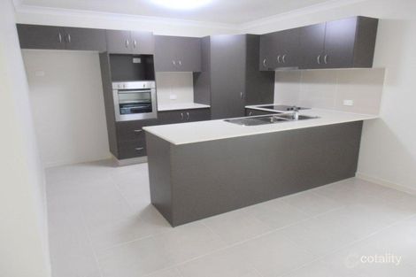 Property photo of 2/13 Sunset Drive Glenvale QLD 4350