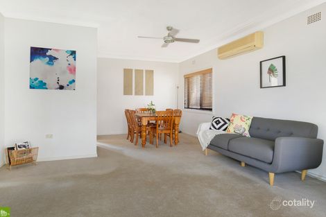 Property photo of 18 Bimbadeen Avenue West Wollongong NSW 2500