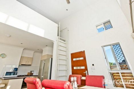 Property photo of 18 Kirijani Street Fitzgibbon QLD 4018