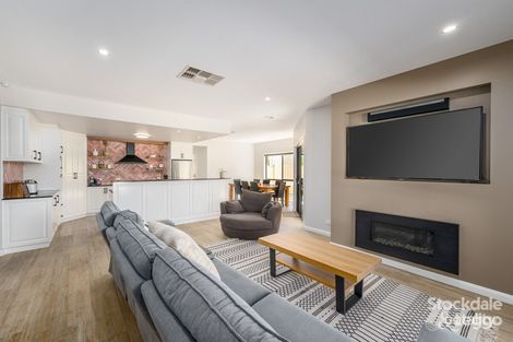 Property photo of 10 Banks Place Shepparton VIC 3630