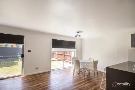 Property photo of 2/27 Aurora Place Bateau Bay NSW 2261