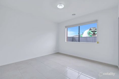 Property photo of 3 Carisbrook Place Strathtulloh VIC 3338