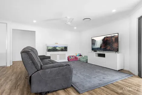 Property photo of 12 Samphire Street Eli Waters QLD 4655