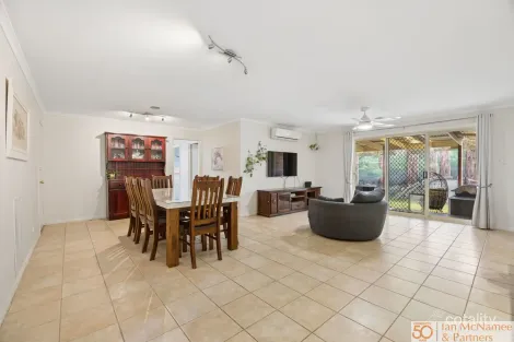 Property photo of 9 Macadamia Close Jerrabomberra NSW 2619