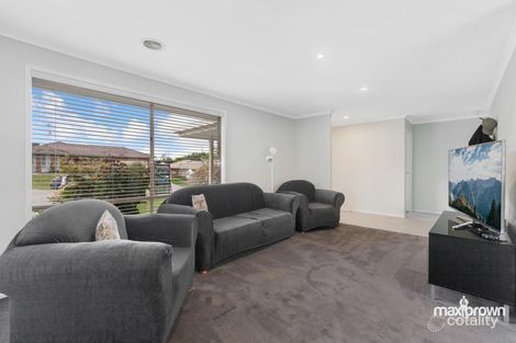 Property photo of 49 Franklin Close Wallan VIC 3756