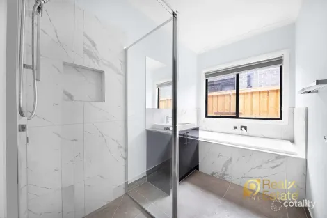 Property photo of 5 Reservoir Road Fraser Rise VIC 3336