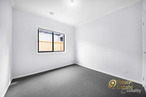 Property photo of 5 Reservoir Road Fraser Rise VIC 3336