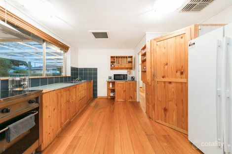 Property photo of 18 Derna Crescent Frankston VIC 3199