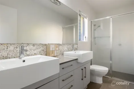 Property photo of 21 Boonderee Place New Auckland QLD 4680