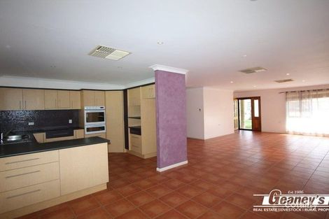 Property photo of 8 Hilton Court Richmond Hill QLD 4820