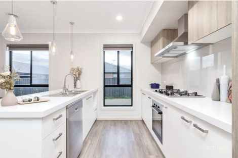 Property photo of 12 Fulham Circuit Bacchus Marsh VIC 3340